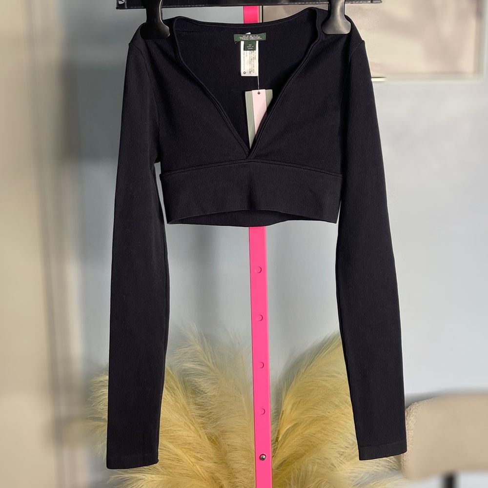 Wild Fable Long Sleeve Black Cropped Top size XS